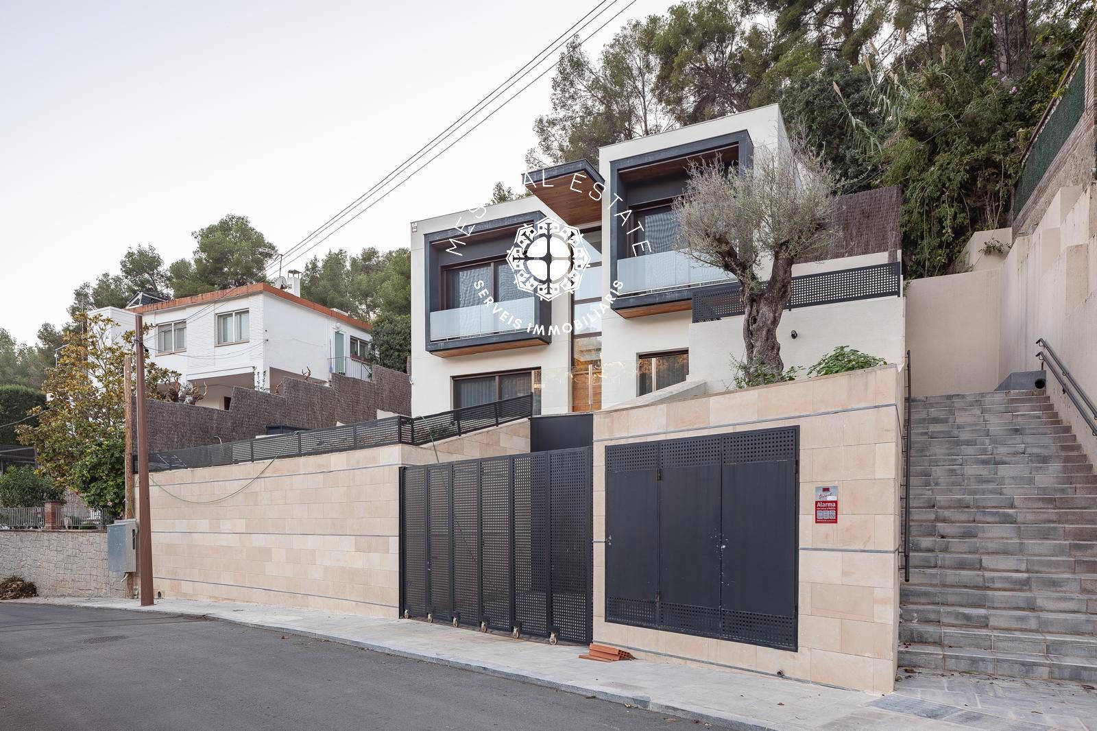 Exterior view of House or chalet for sale in Castelldefels  with Air Conditioner, Heating and Swimming Pool