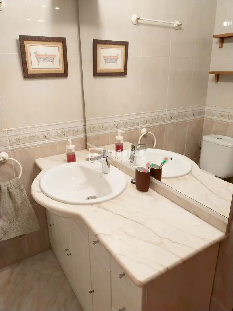 Flat for rent in Arcángel San Miguel, Barrio León