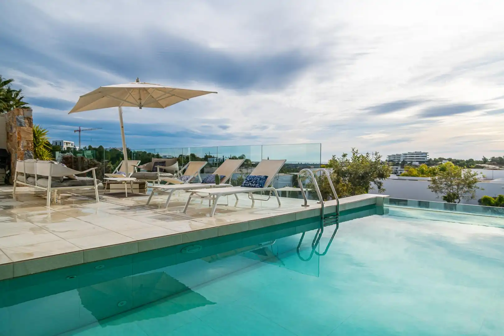 Apartamento con terraza en venta en Calle colinas golf, imagen 48