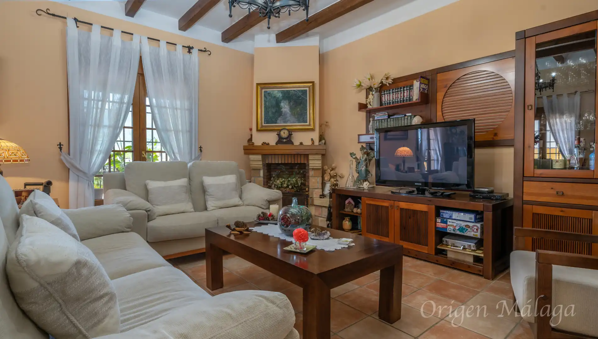Sala de estar de Casa o chalet en venta en Alhaurín de la Torre con Aire acondicionado, Calefacción y Jardín privado