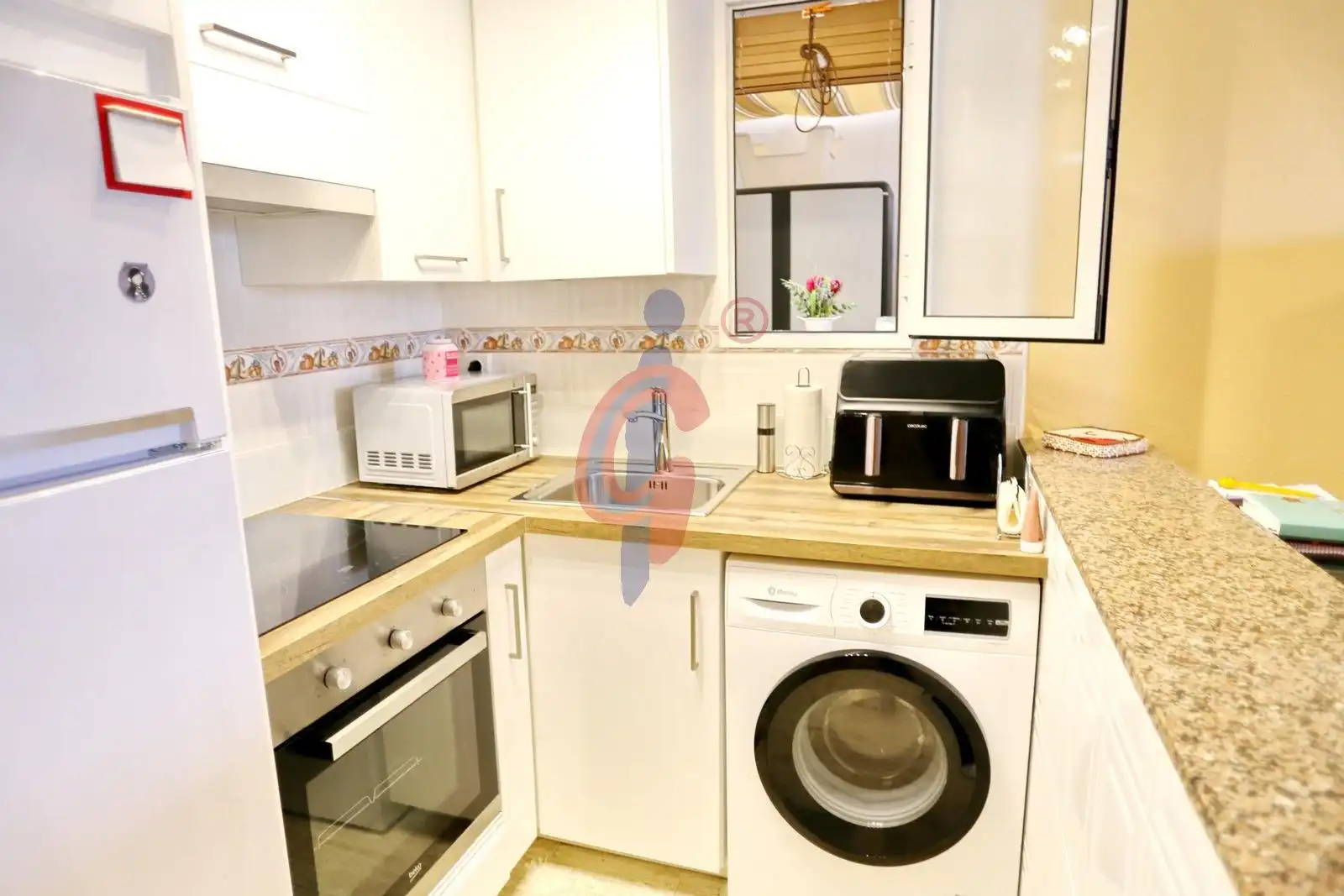 Kitchen of Flat for sale in Guardamar del Segura  with Terrace, Furnished and Community pool