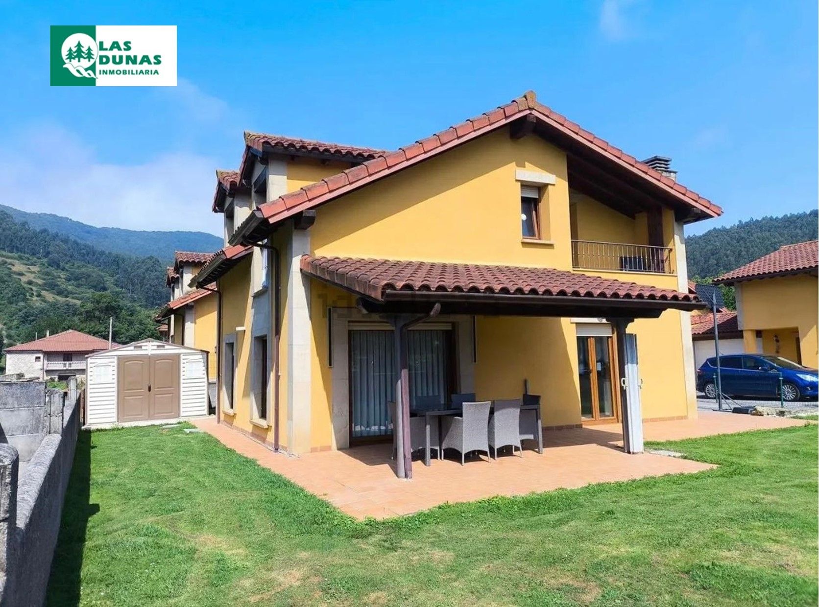 Exterior view of Single-family semi-detached for sale in Hazas de Cesto  with Heating, Private garden and Parquet flooring