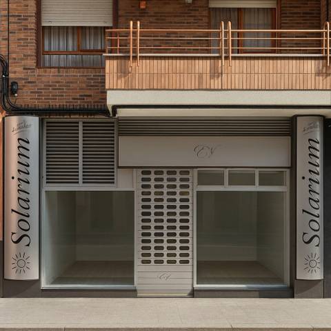 Local comercial en Alquiler en Calle Juan XXIII en Muriedas