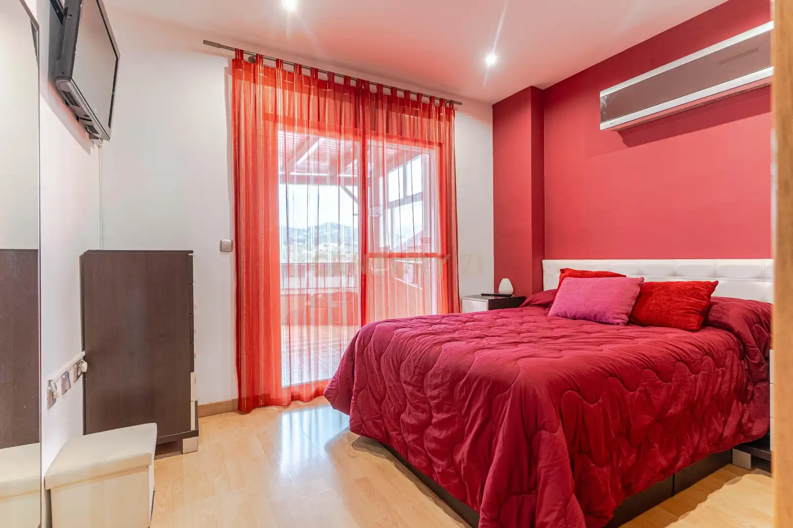 Habitación de Apartamento en venta en Salobreña con Aire acondicionado, Trastero y Horno