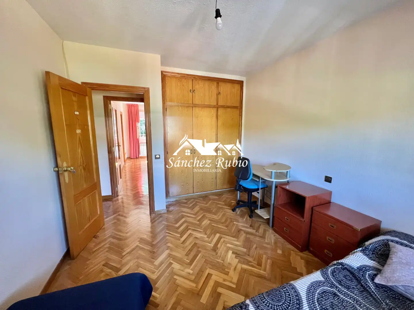 Bedroom of Houses for sale in Galapagar  with Heating, Private garden and Parquet flooring