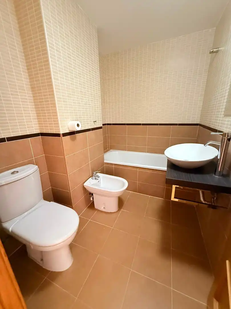 Bathroom of Flat for rent in Silla  with Heating, Terrace and Balcony