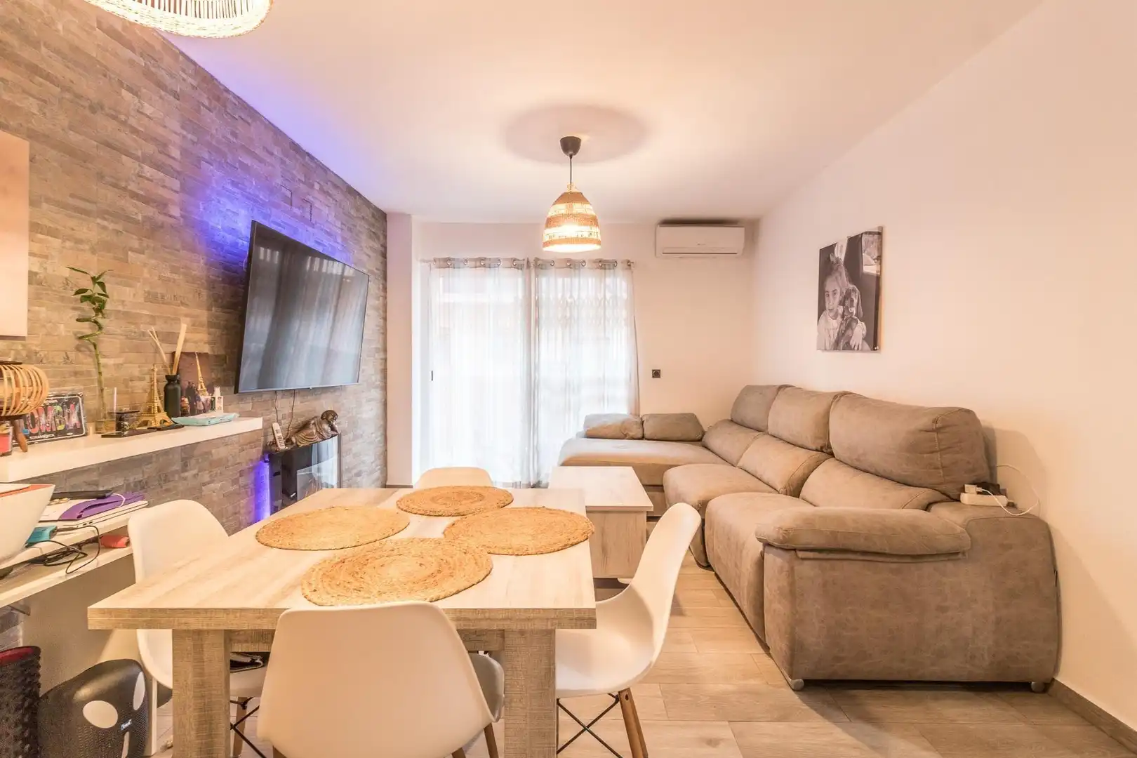 Sala de estar de Planta baja en venta en L'Alcúdia con Aire acondicionado y Terraza