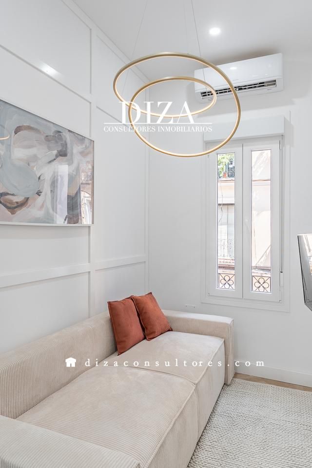 Sala de estar de Piso en venta en  Madrid Capital con Aire acondicionado y Amueblado