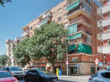 Ático con ascensor en venta en Av San Esteve