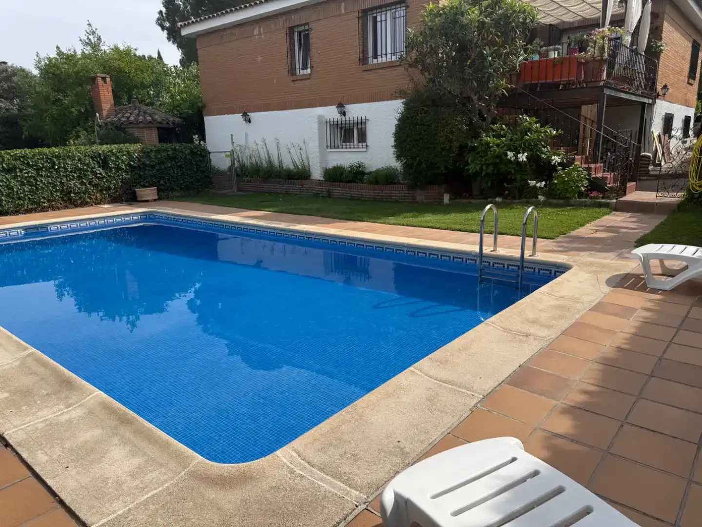 Piscina de Piso en venta en Las Rozas de Madrid con Aire acondicionado, Jardín privado y Parquet