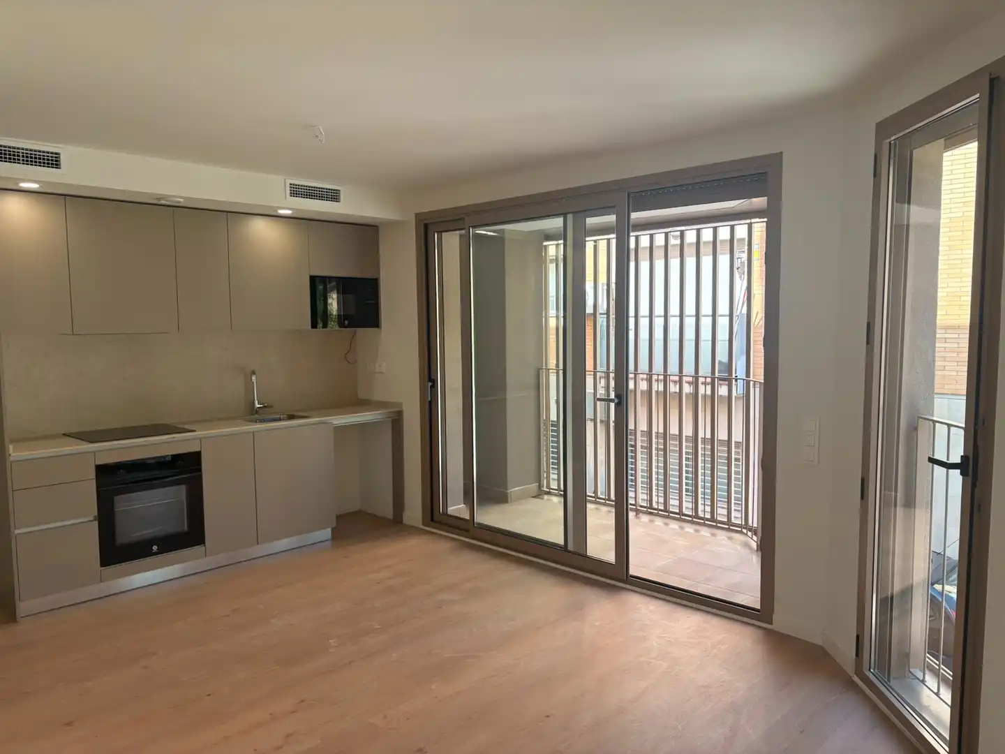 Apartament de lloguer a Carrer del Castell, Can Fatjó - Sant Jordi Park - Plana del Castell
