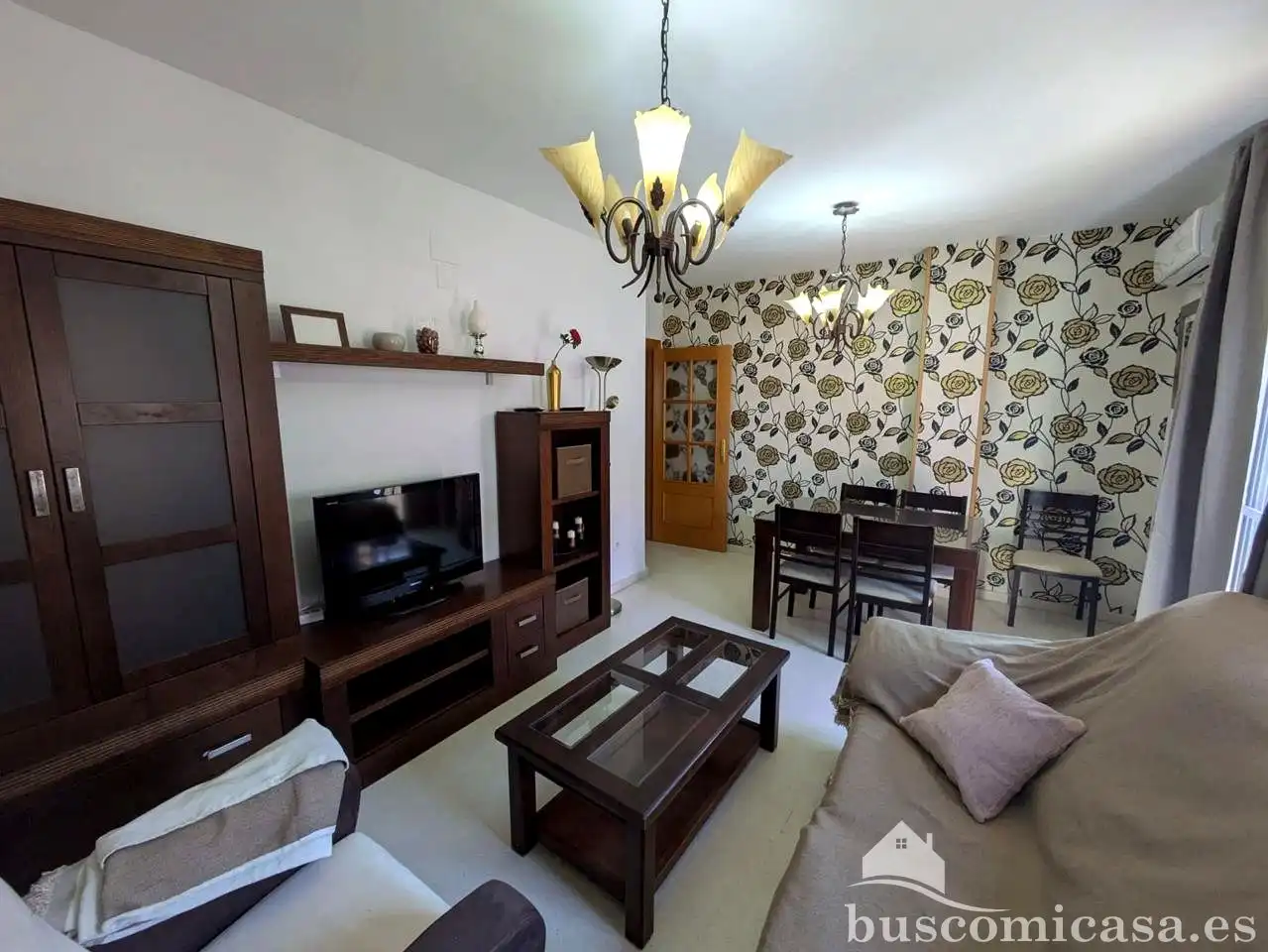 Sala d'estar de Pis de lloguer en Linares amb Aire condicionat i Moblat