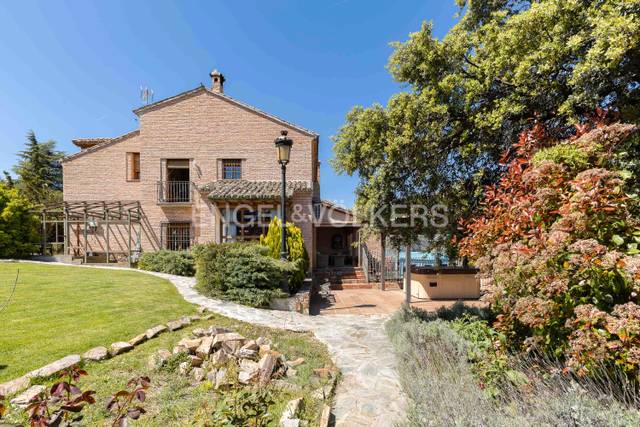 Casa-chalet en Venta en Calle Jucar en El Bosque