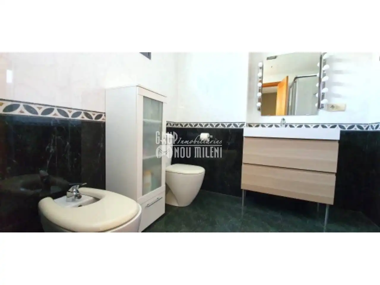 Badezimmer von Dachboden zur Miete in Catarroja mit Klimaanlage, Terrasse und Möbliert