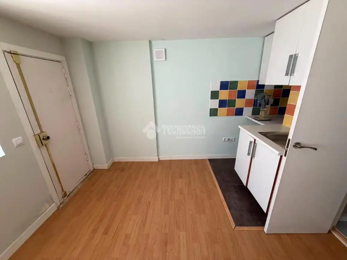 Cocina de Local en venta en Madrid