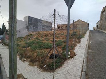 Wohnbaugrundstück zum Verkauf in Calle Recoletos