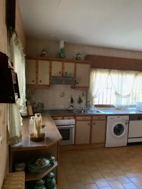 Cocina de Casa o chalet en venta en La Adrada  con Calefacción, Jardín privado y Trastero