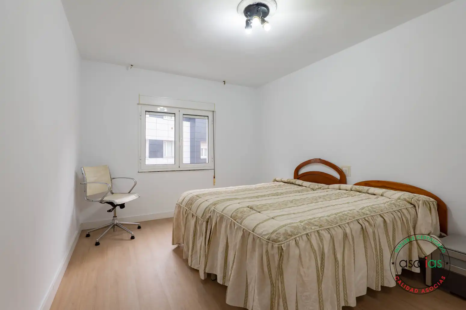 Habitación de Piso en venta en Gijón  con Calefacción y Balcón