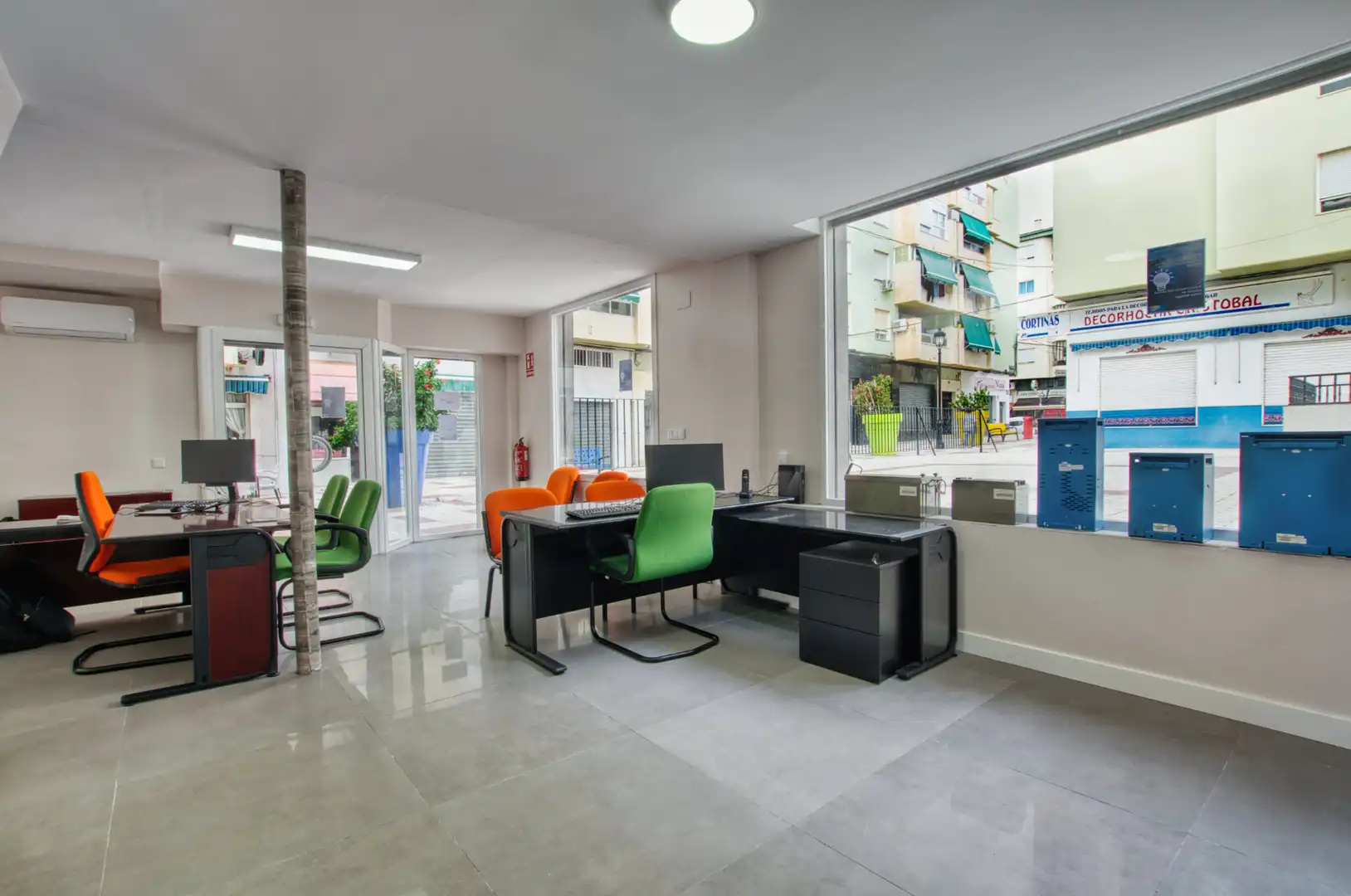 Business premises for sale in Avenida la Hispanidad Nº12, imagen 7