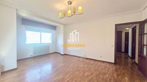 Foto 2 de Piso en venta en Cascajos - Piqueras, Logroño