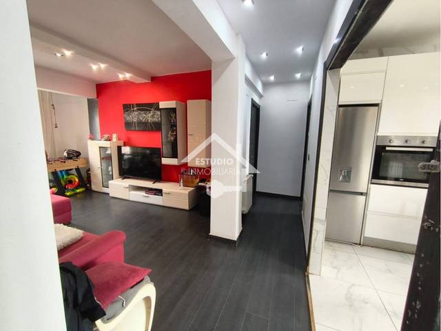 Piso en Venta en Calle Víctor Romanos en Fuenmayor