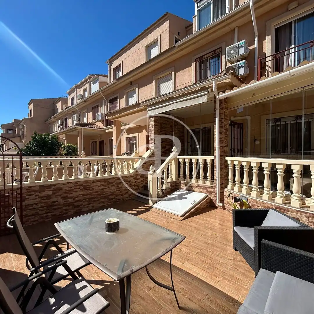 Terrassa de Casa adosada en venda en Orihuela amb Aire condicionat, Calefacció i Terrassa