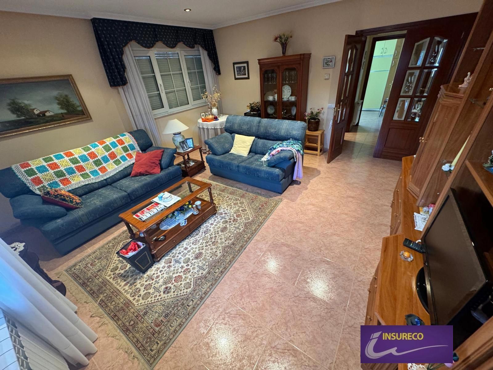 Sala d'estar de Casa o xalet en venda en Valdefresno amb Calefacció, Jardí privat i Terrassa