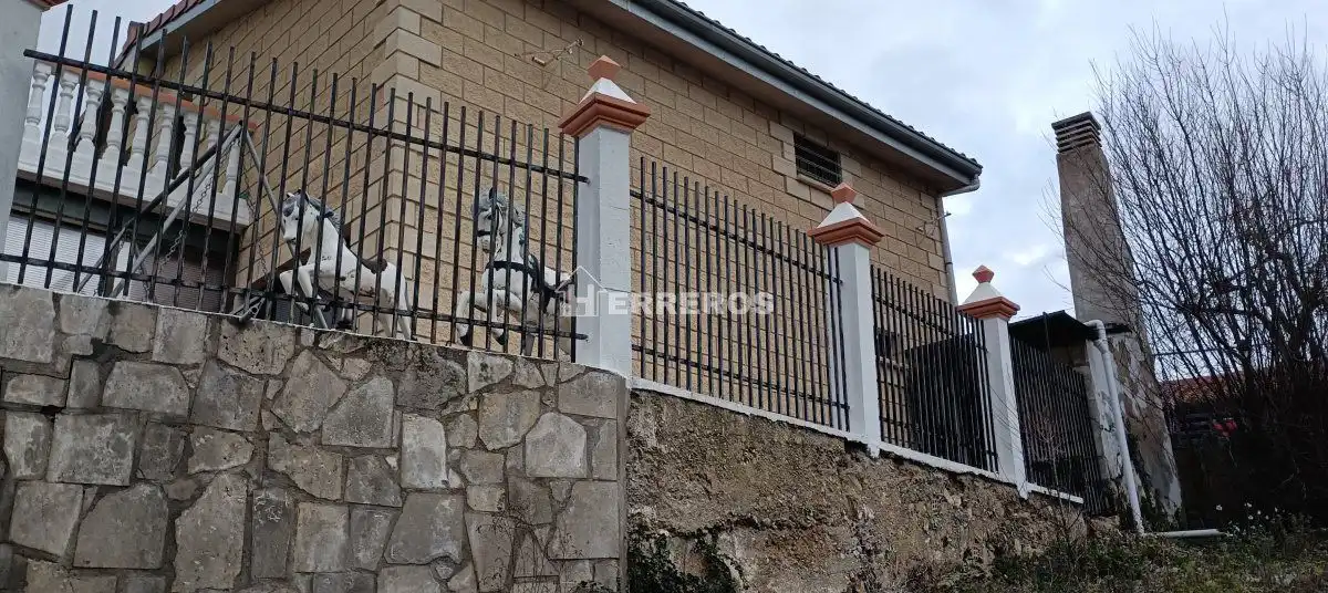 Vista exterior de Casa o xalet en venda en Lanciego / Lantziego amb Calefacció, Terrassa i Traster