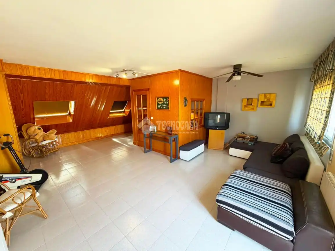 Living room of Detached homes for sale in Zaragoza  with Heating and Community pool