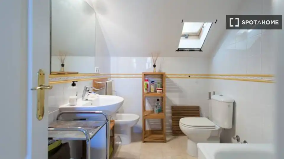 Room in Almensilla