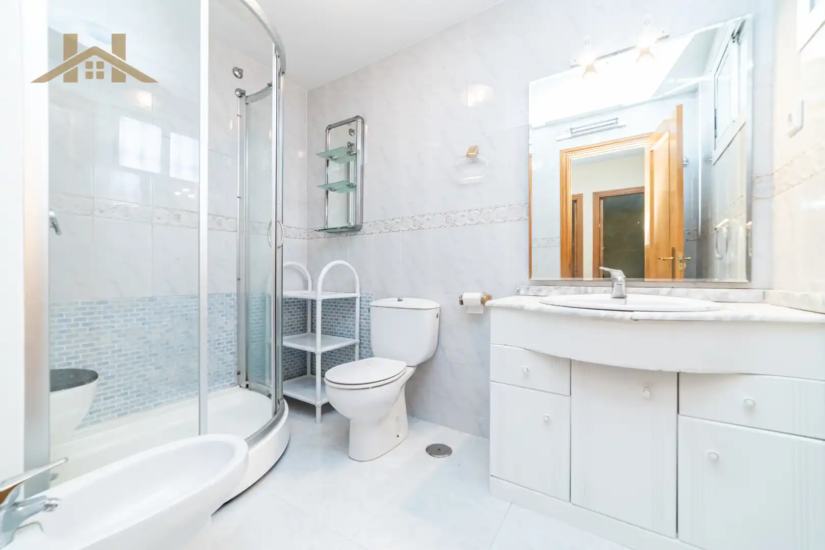 Baño de Casa adosada en venta en Navalcarnero con Aire acondicionado, Calefacción y Jardín privado