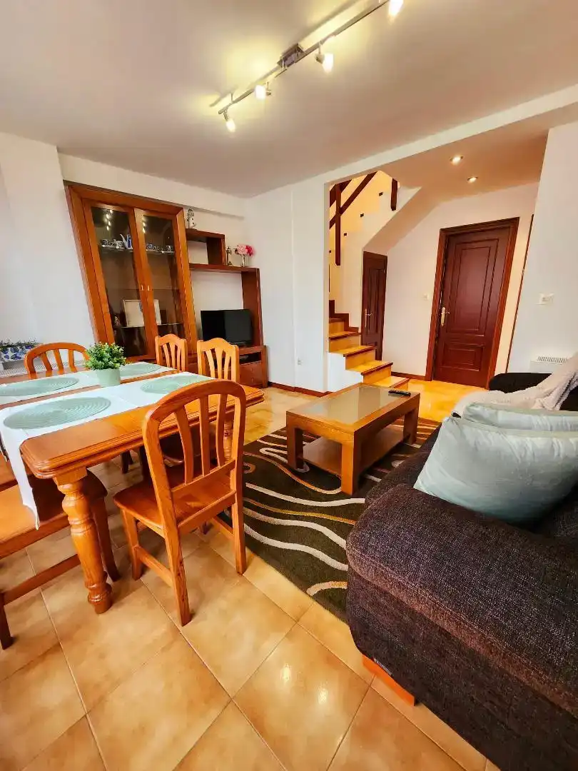 Wohnzimmer von Wohnung zur Miete in Laxe