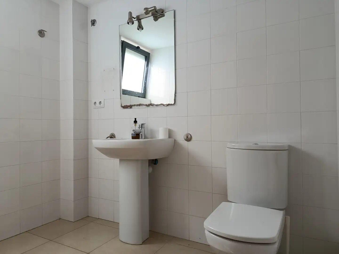 Bany de Local de lloguer en Girona