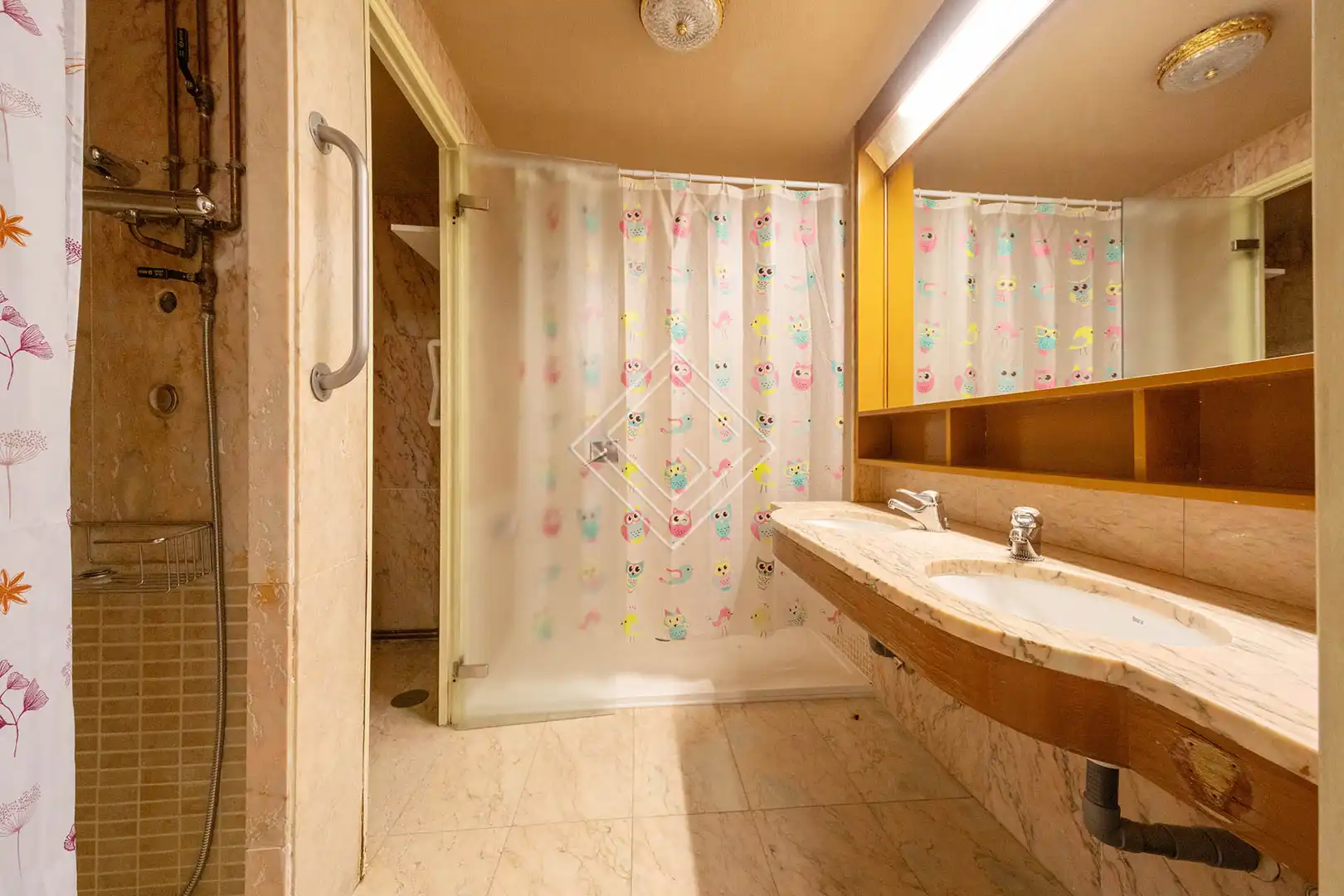 Bathroom of Flat for sale in Madrid  with Air Conditioner, Heating and Terrace