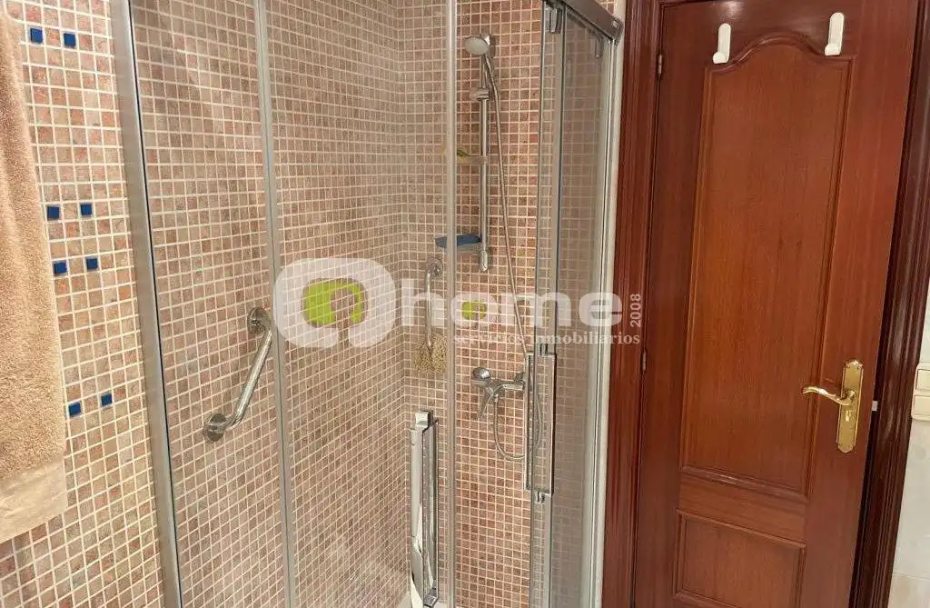 Baño de Piso en venta en Zamora Capital  con Calefacción, Parquet y Lavadora