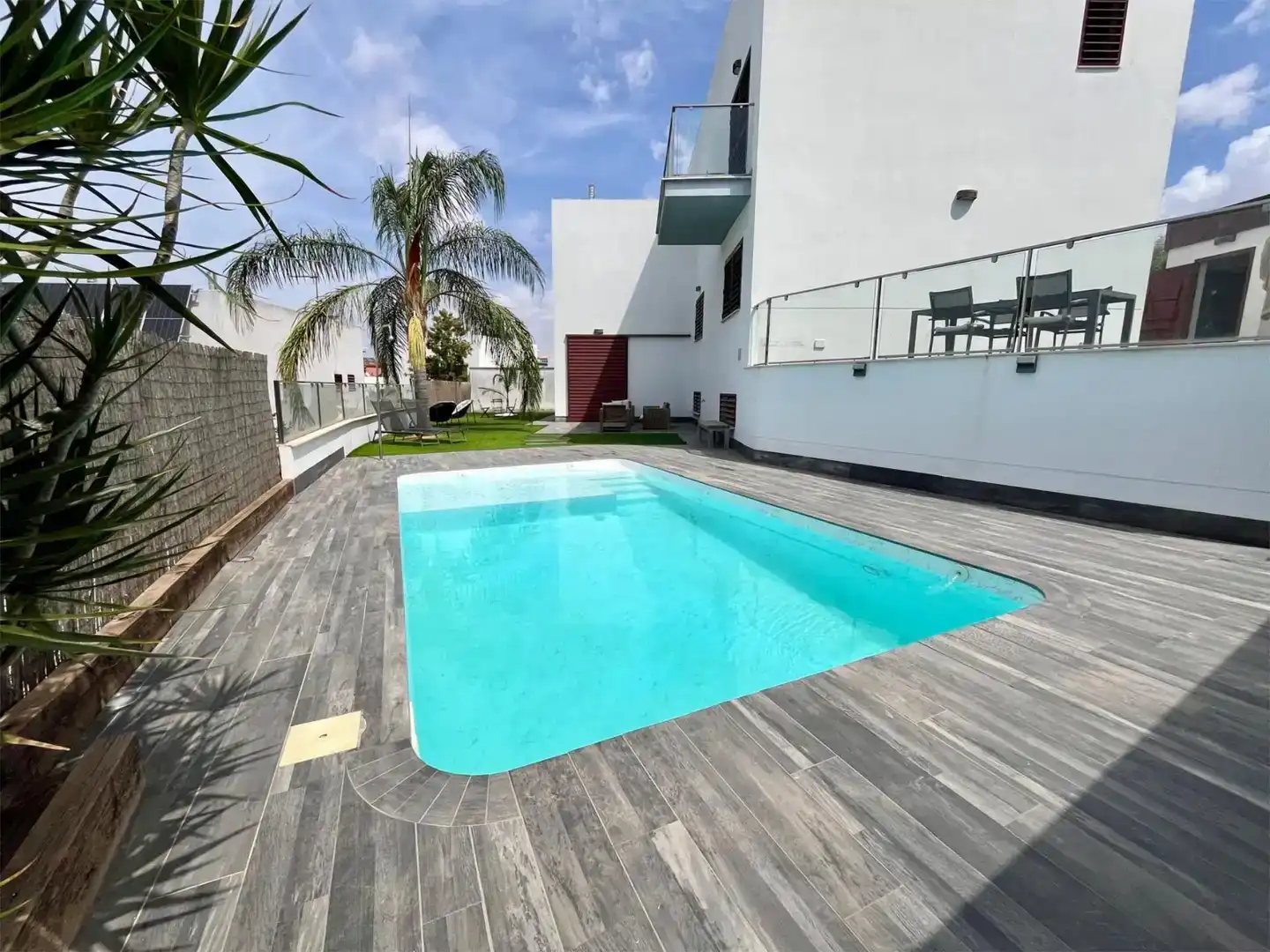 Piscina de Casa o xalet en venda en Montequinto amb Aire condicionat, Piscina i Balcó