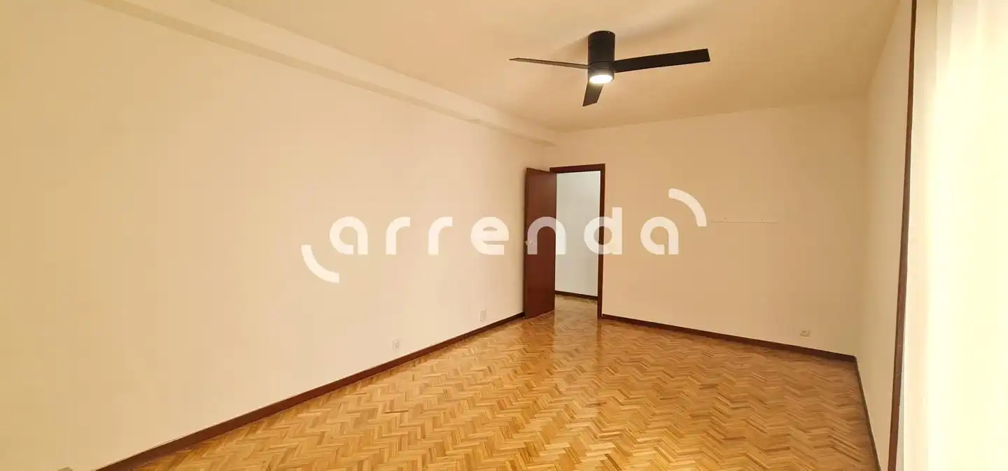 Piso de alquiler en Del Amor De Dios, Cortes - Huertas