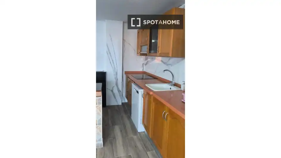 Kitchen of Flat for share in Catadau  with Air Conditioner, Heating and Furnished