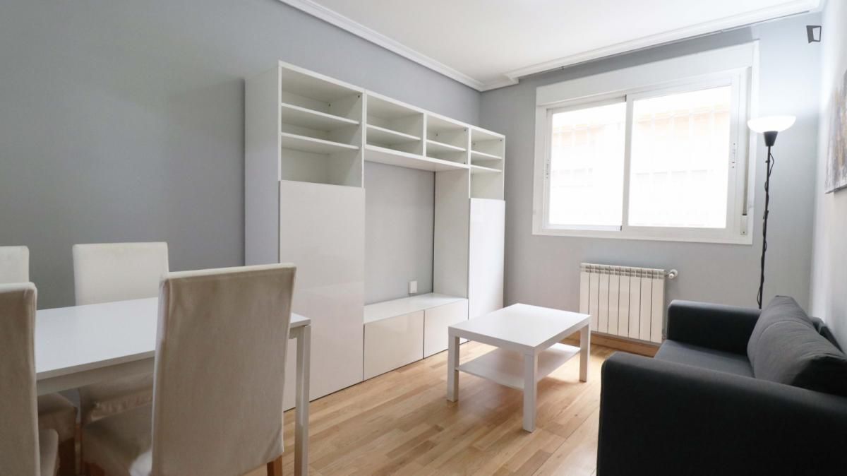 Apartment to rent in Valdeacederas
