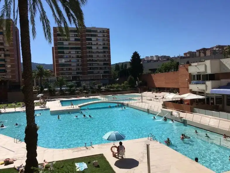 Piscina de Garaje en venta en Barcelona con Alarma