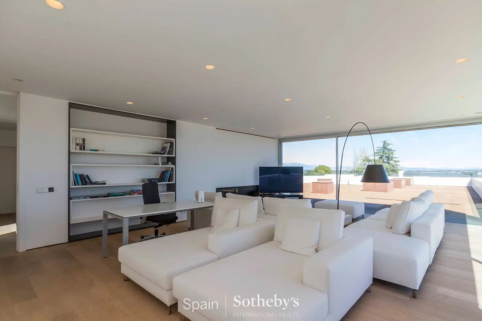 Sala de estar de Casa o chalet en venta en Madrid con Aire acondicionado, Calefacción y Jardín privado