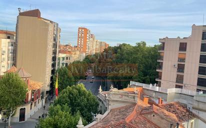 Exterior view of Flat for sale in  Albacete Capital  with Air Conditioner and Balcony