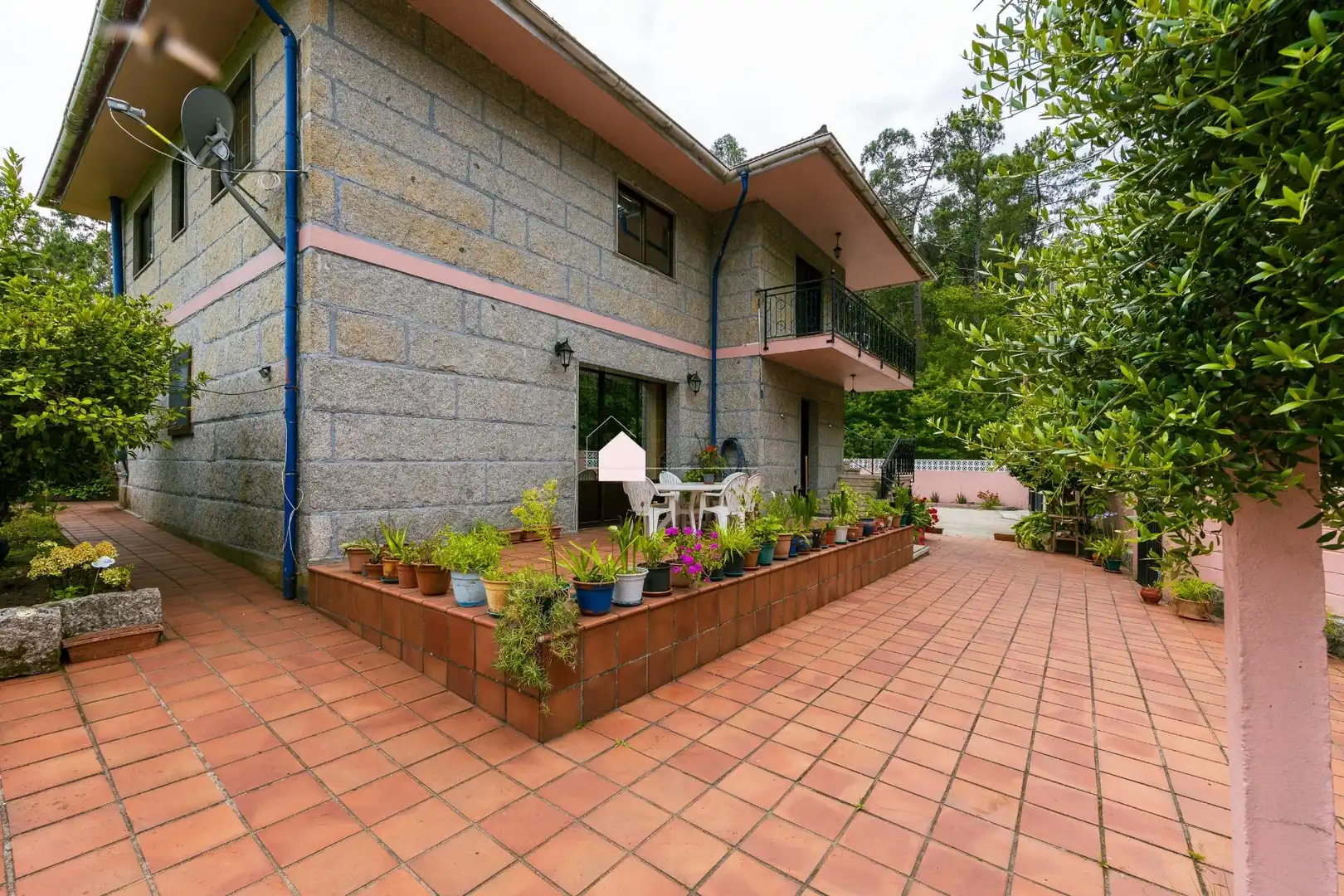 Terraza de Casa o chalet en venta en Gondomar con Calefacción, Jardín privado y Trastero