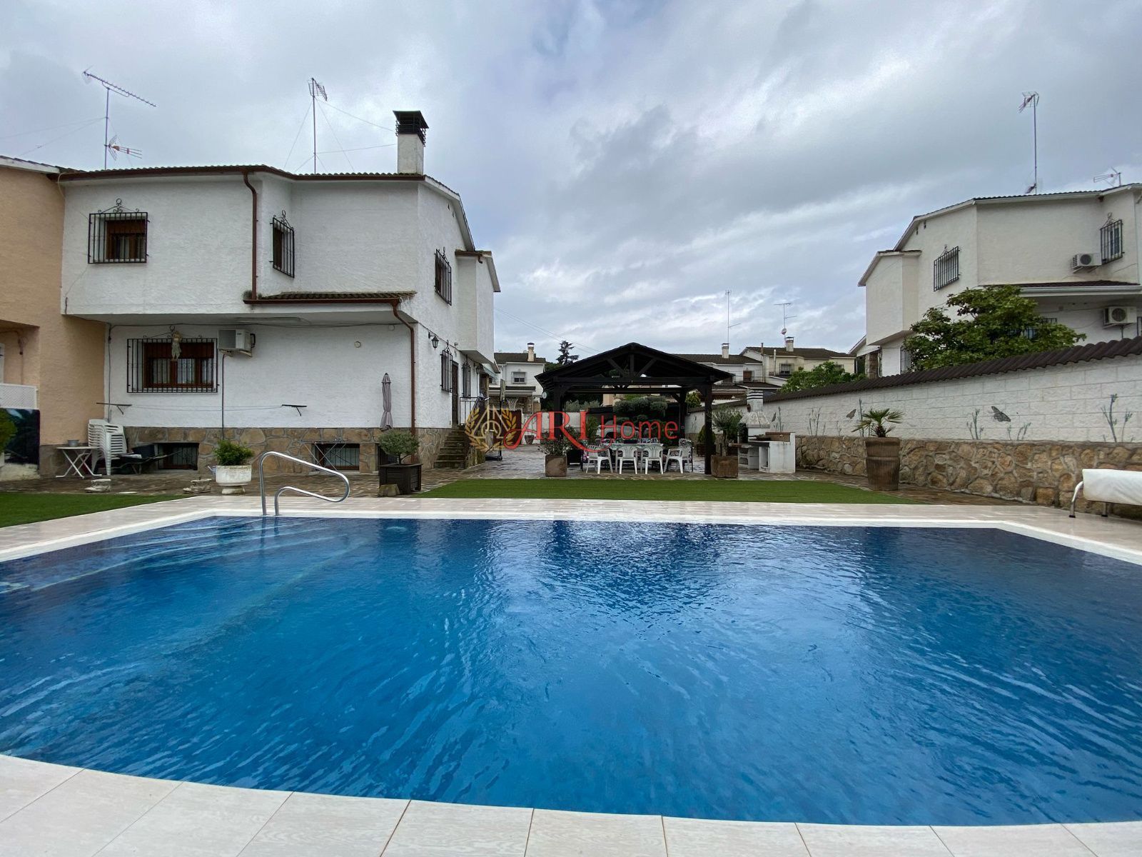 Vista exterior de Casa o xalet en venda en Villamanta amb Aire condicionat, Calefacció i Traster
