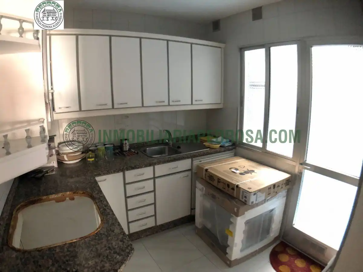 Study for rent in Calle cruz bermella (da), Zona de Plaza de Barcelos