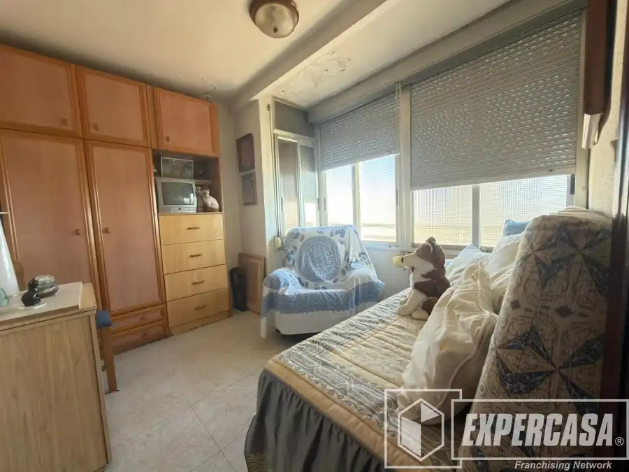 Bedroom of Flat for sale in Valencia  with Air Conditioner and Furnished