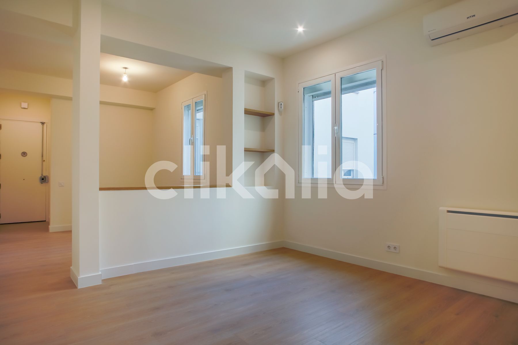 Living room of Flat for sale in  Madrid Capital  with Air Conditioner and Heating