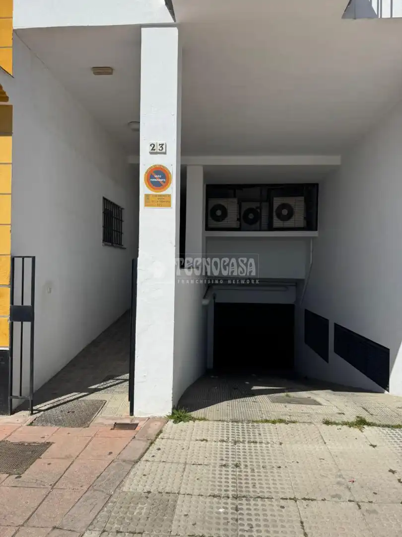 Parking of Flat for sale in Arcos de la Frontera  with Air Conditioner and Furnished