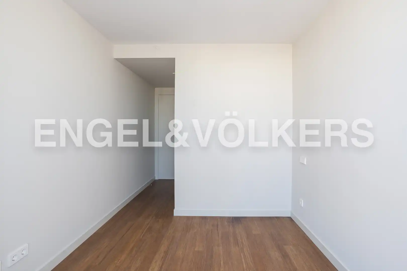 Bedroom of Flat for rent in Madrid  with Heating and Swimming Pool