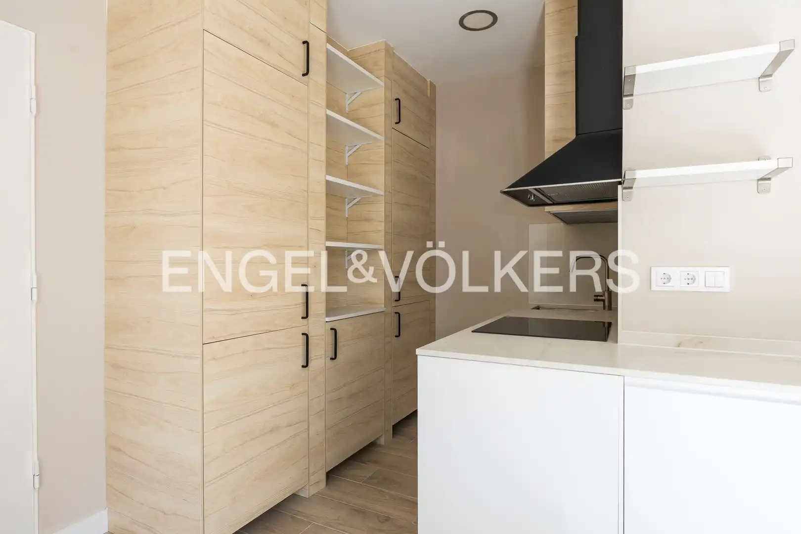 Cocina de Planta baja de alquiler en Madrid con Aire acondicionado y Calefacción